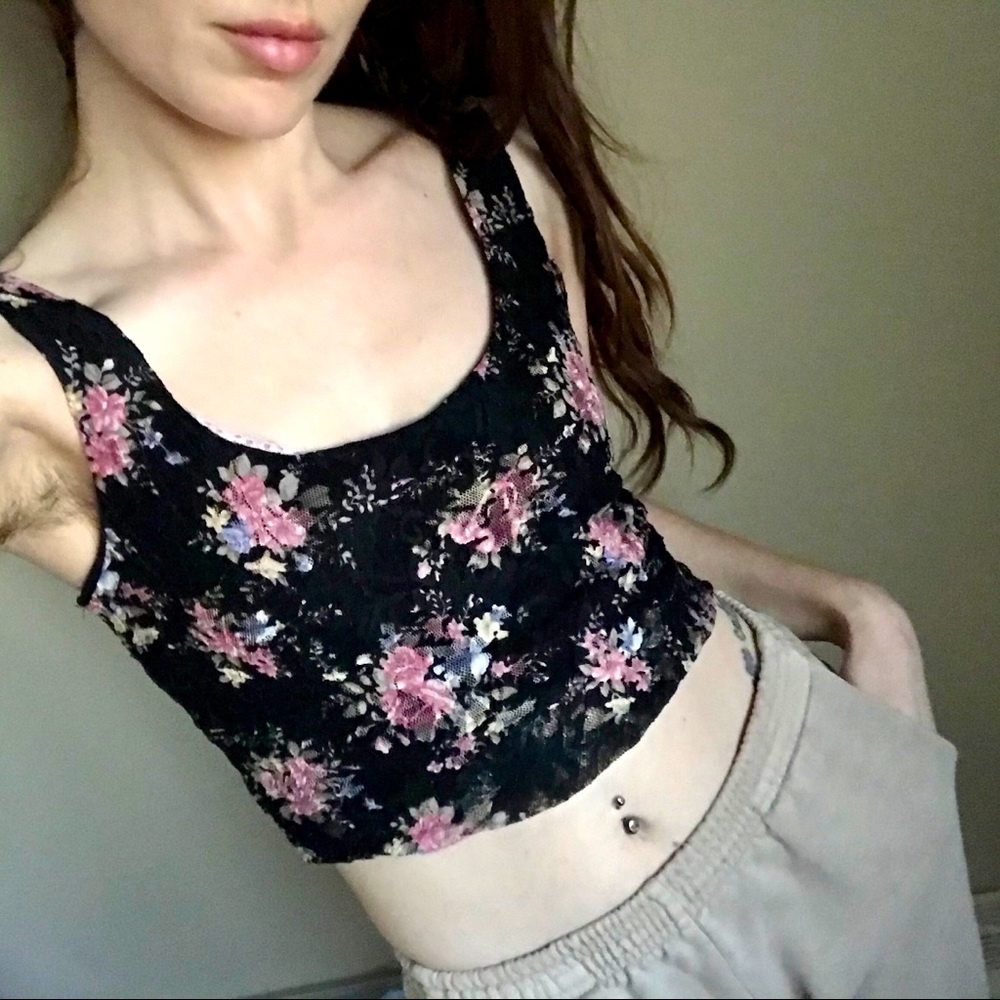 Urban Outfitters Cropped Floral Lace Top